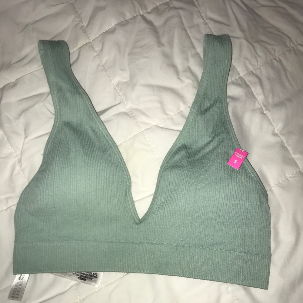 PINK SPORTS BRA